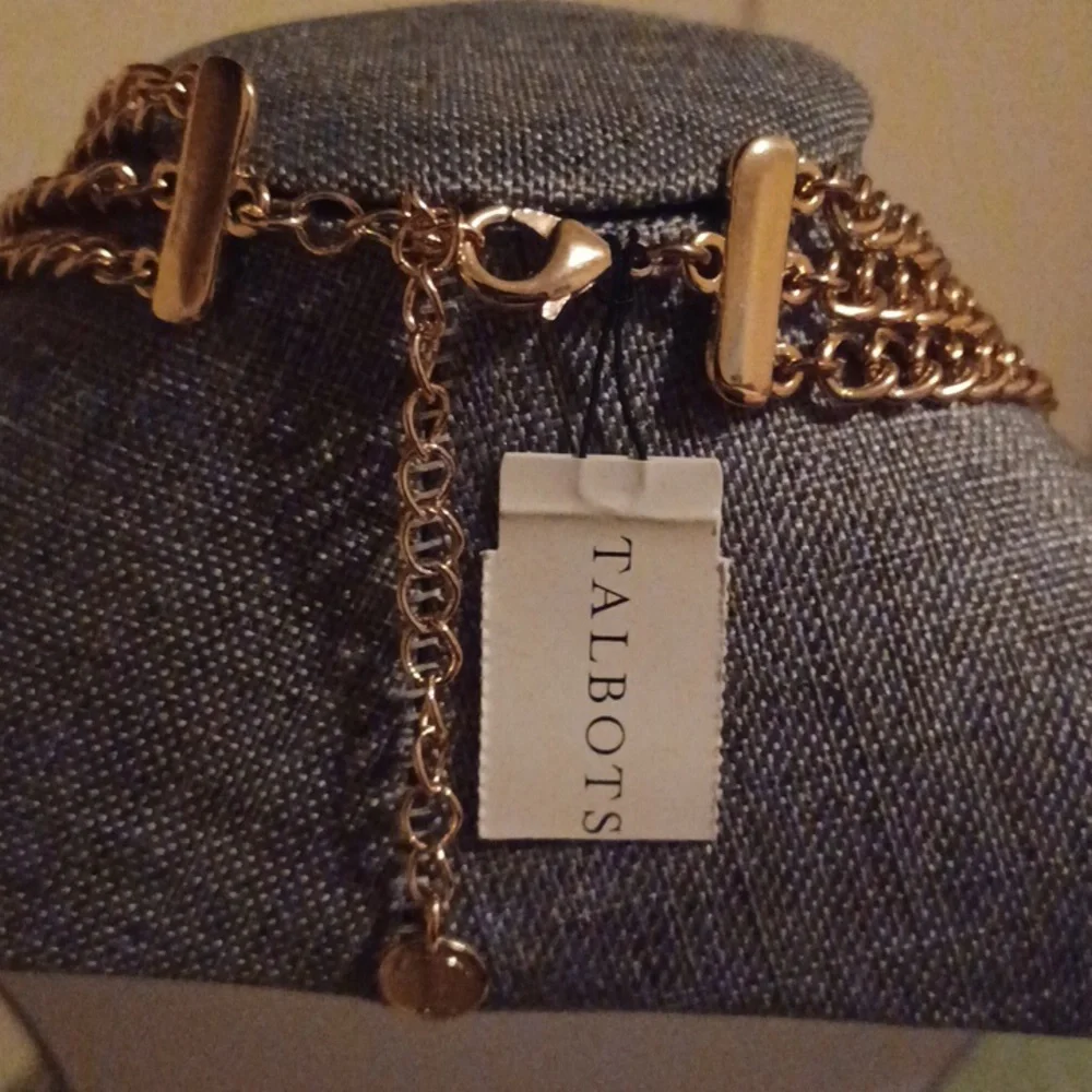 Necklaces - Picture 4 of 4